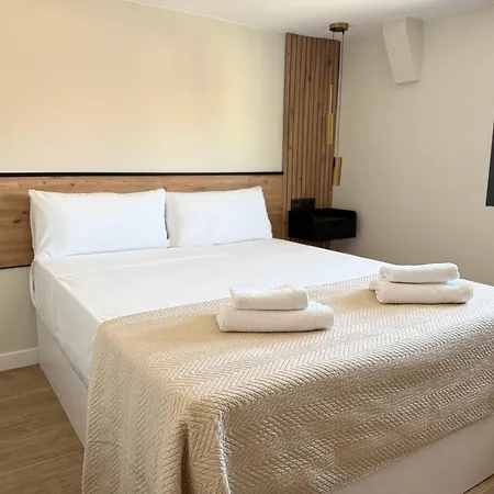 Le Petit 3* Saragosse